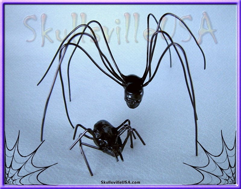 paracord and wire spider and bug
